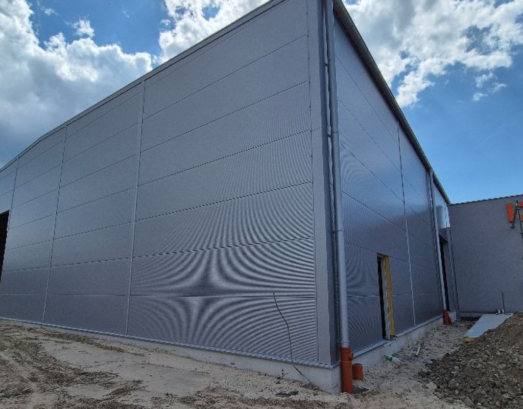 Production Hall – IZOMET